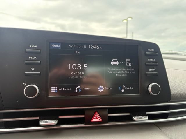 Used 2024 Hyundai Elantra SE FWD image 16