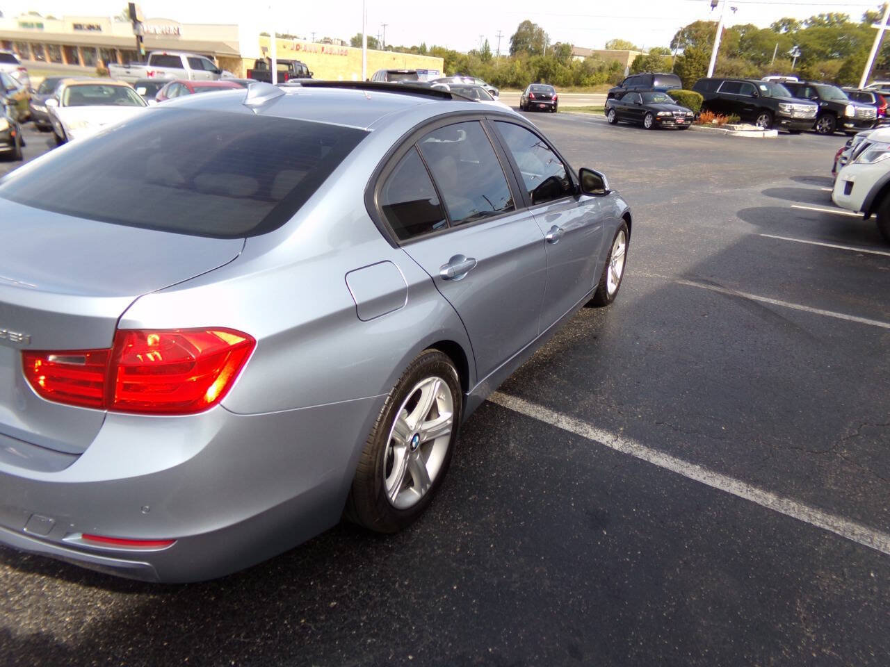 Used 2013 BMW 328i xDrive Sedan AWD/4WD image 40