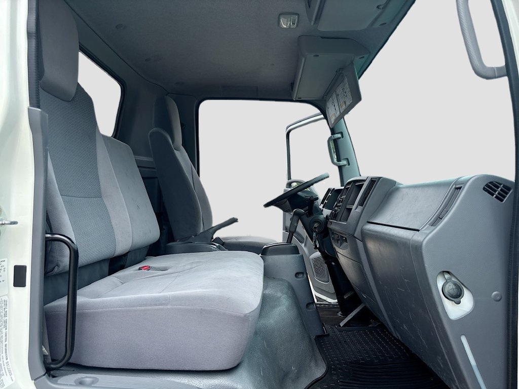Used 2019 Isuzu NQR RWD image 24