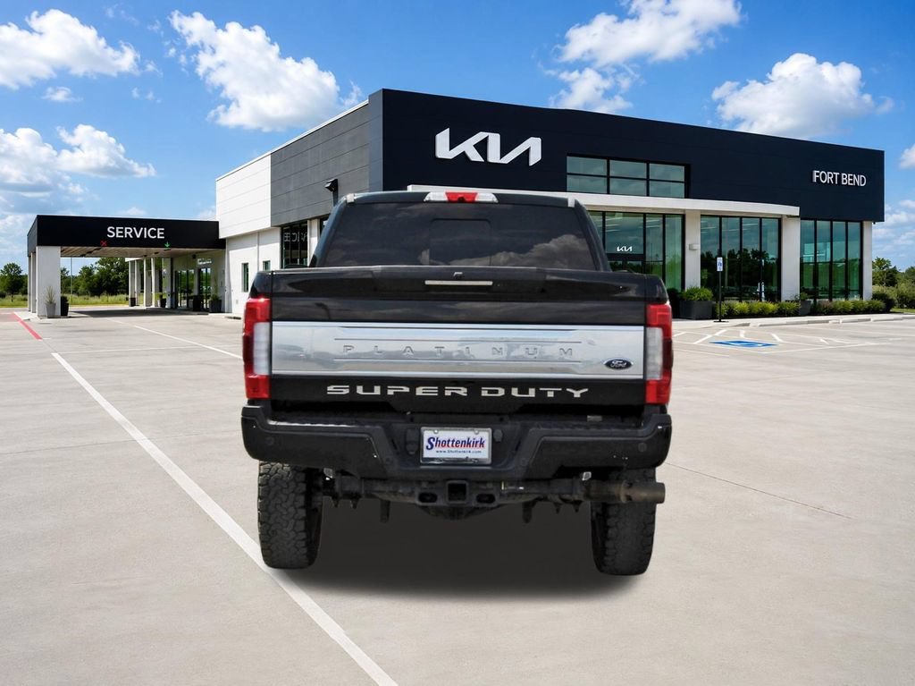 Used 2018 Ford F250 Platinum w/ Platinum Ultimate Package AWD/4WD image 6