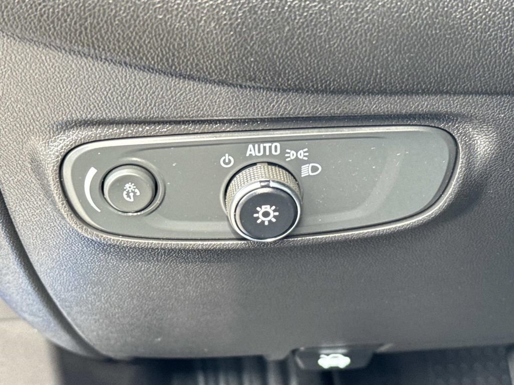 Certified 2024 Chevrolet Equinox LT FWD image 20