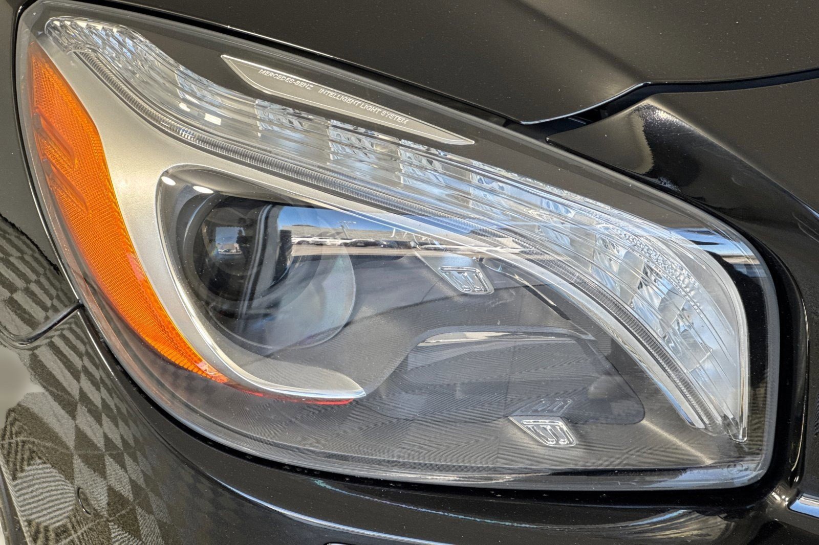 Used 2013 Mercedes-Benz SL 550 w/ Premium Pkg image 10