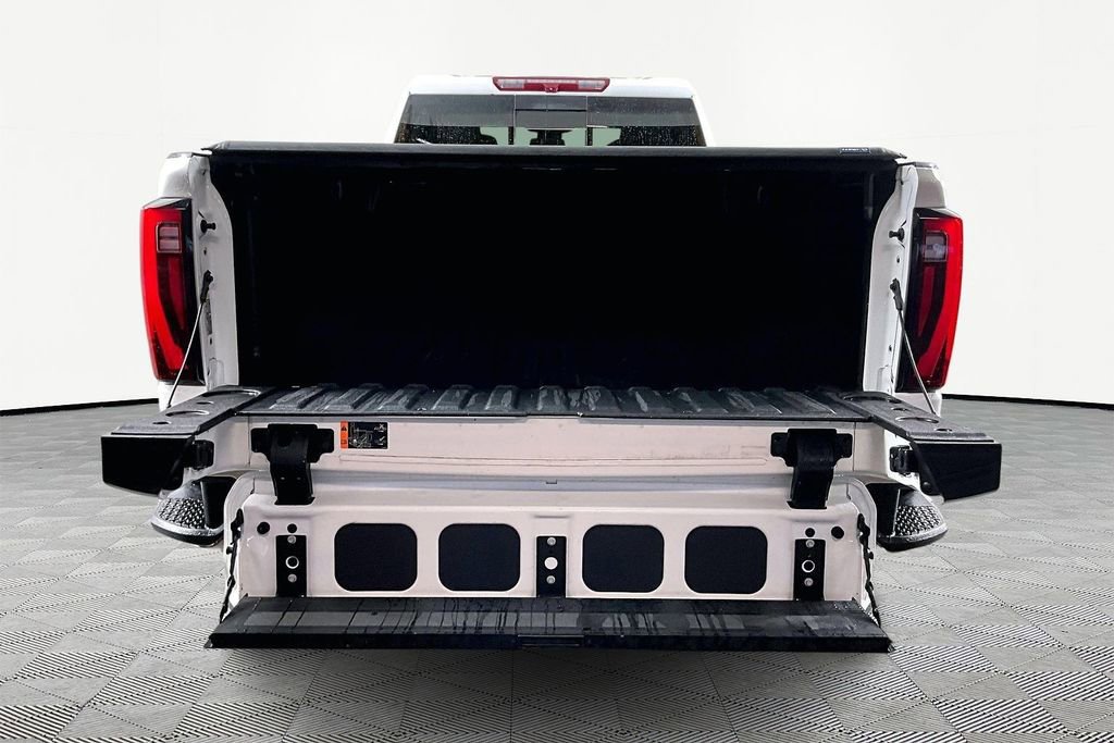 Used 2024 GMC Sierra 2500 SLT w/ SLT Premium Package image 7