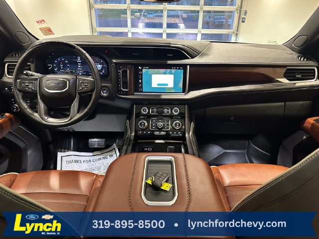 Used 2024 GMC Yukon XL Denali Ultimate AWD/4WD image 11