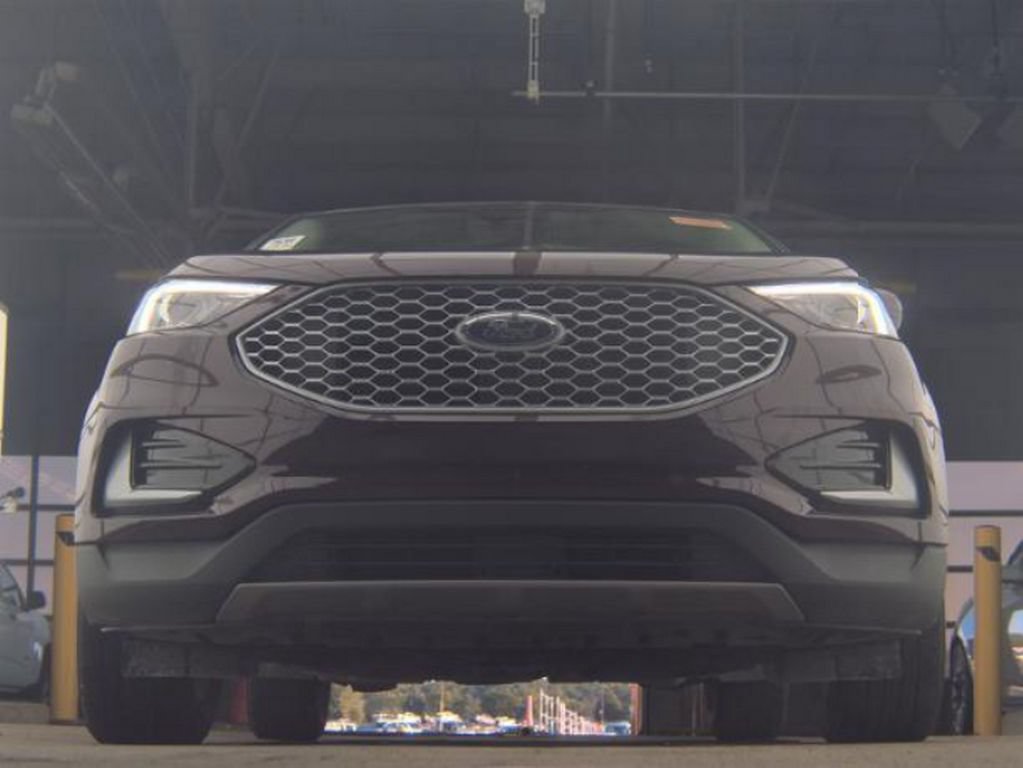 Used 2023 Ford Edge SEL AWD/4WD image 4