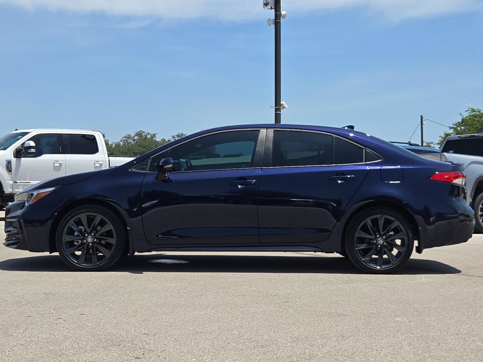 Certified 2026 Toyota Corolla SE FWD image 2