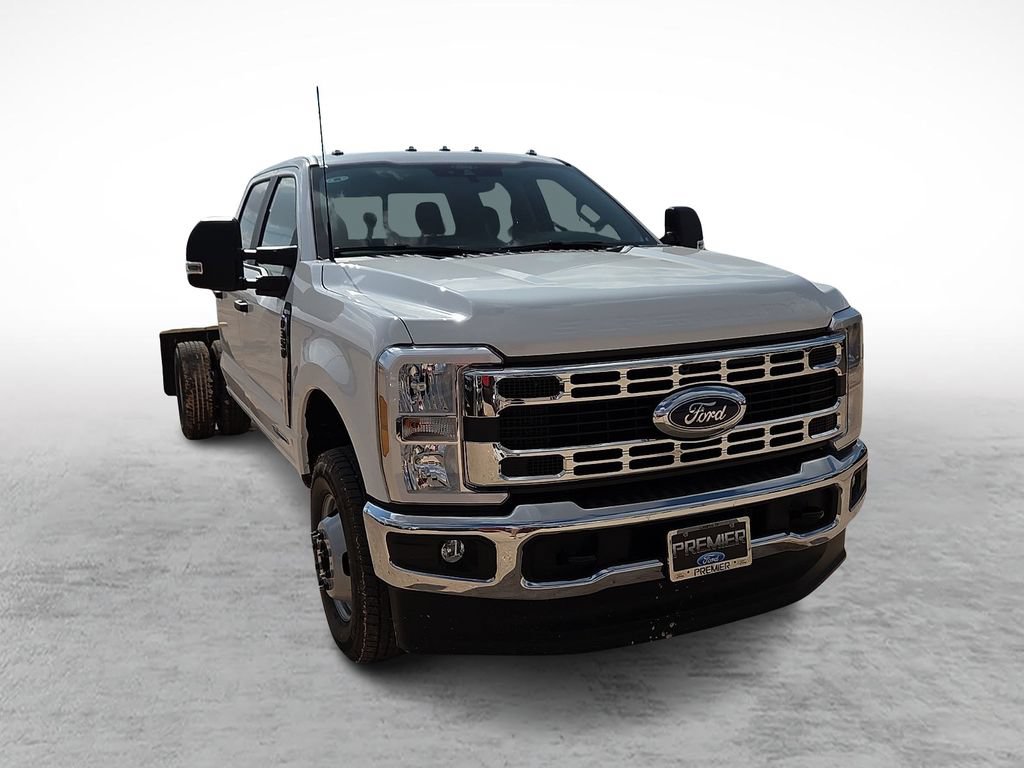 New 2026 Ford F350 XL w/ XL Chrome Package AWD/4WD image 2