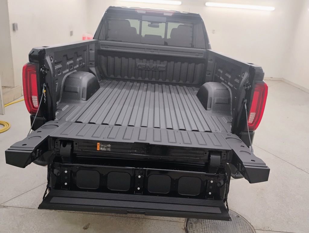 New 2026 GMC Sierra 1500 SLT w/ SLT Convenience Package image 6