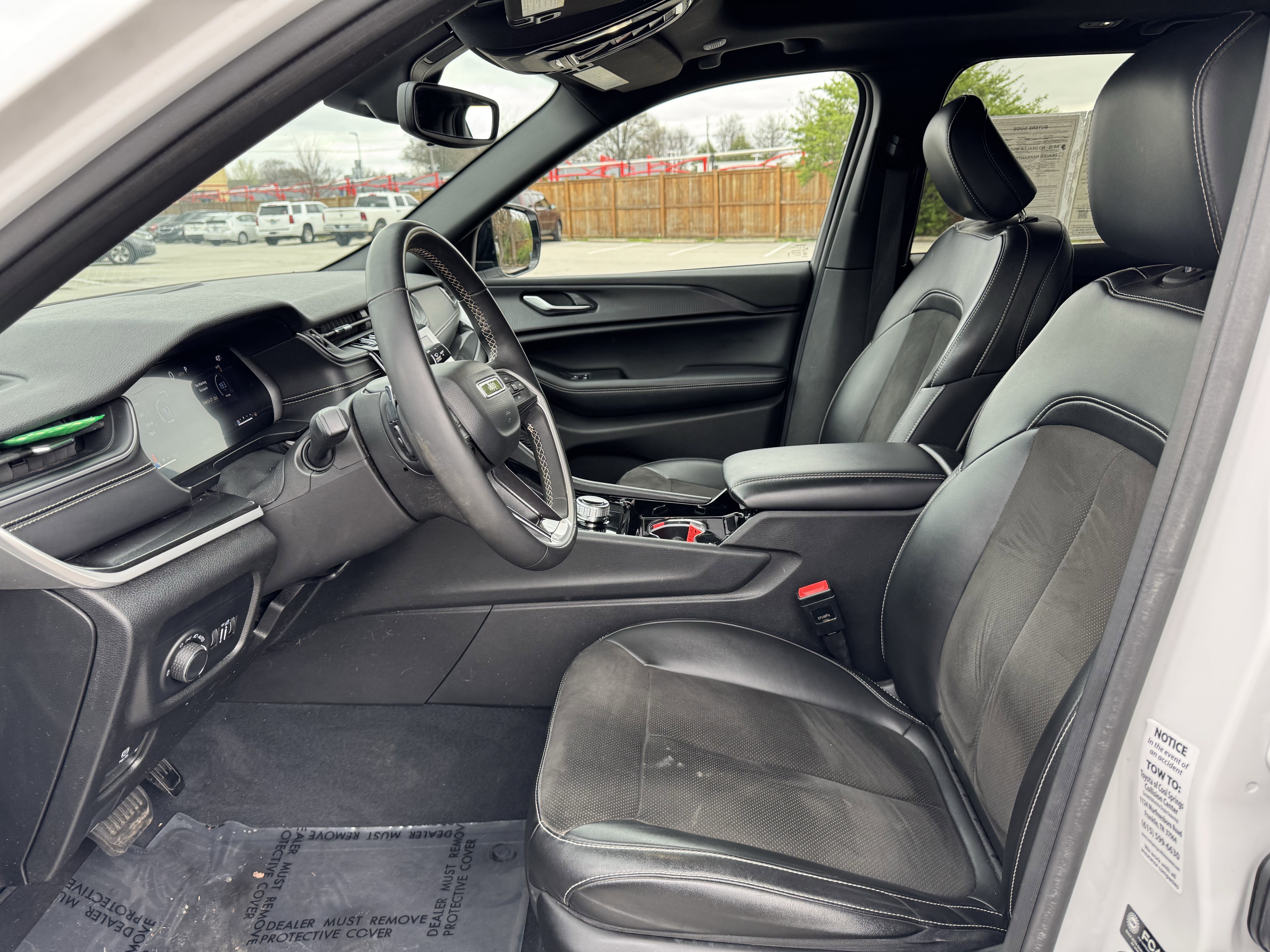 Used 2023 Jeep Grand Cherokee Altitude image 25