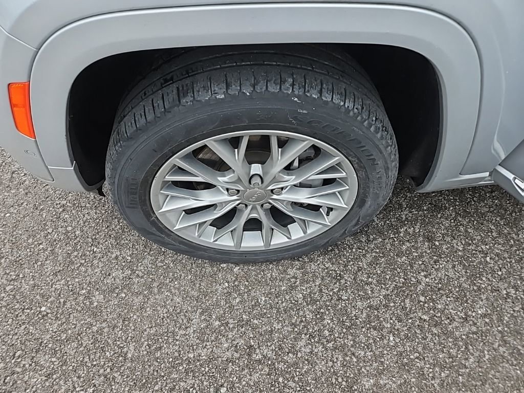 Used 2023 Jeep Grand Cherokee L Summit w/ Advanced Protech Group IV image 13