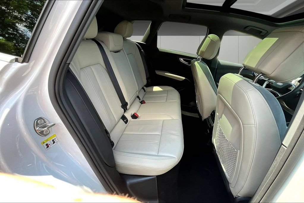 Used 2024 Audi Q4 e-tron Premium Plus AWD/4WD image 24