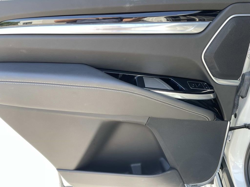Certified 2025 Cadillac Escalade Sport AWD/4WD image 19