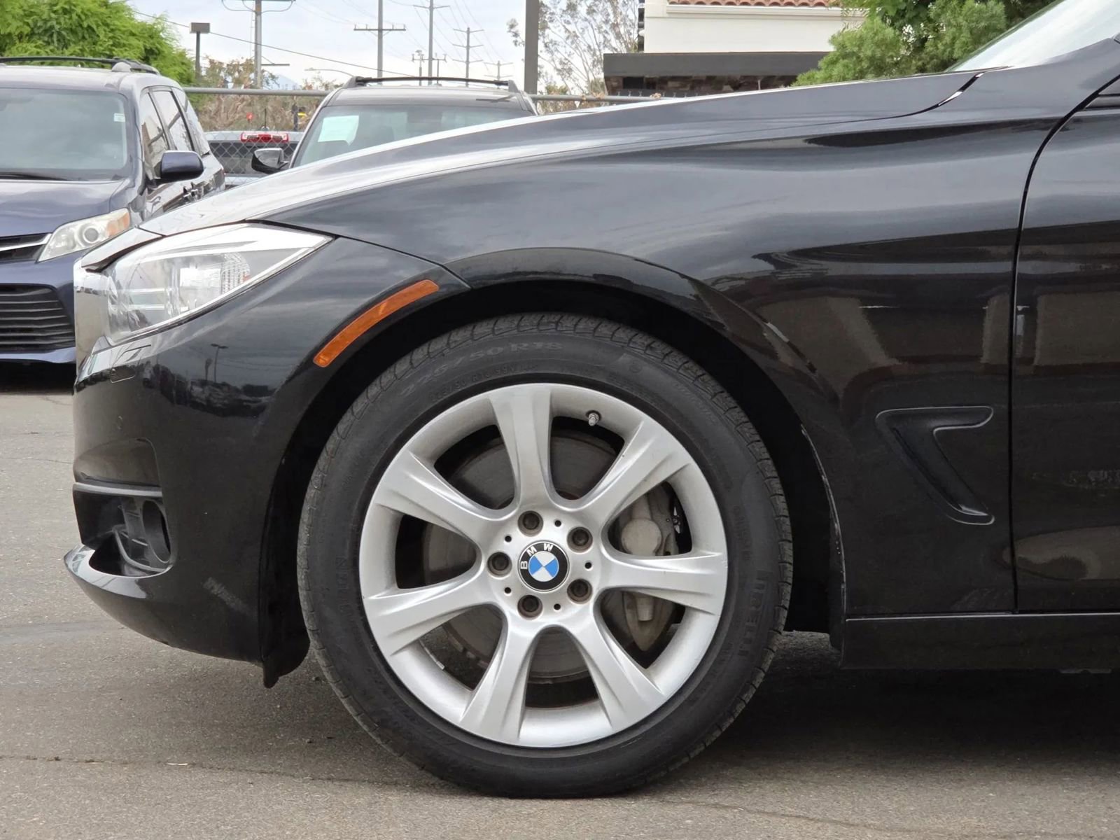 Used 2014 BMW 335i Gran Turismo xDrive image 9