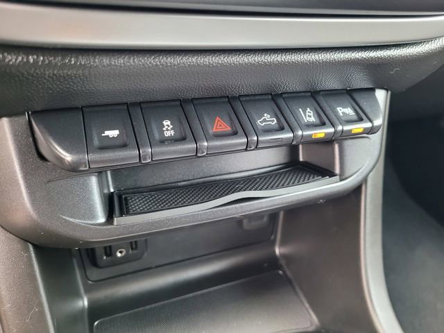 Used 2021 Chevrolet Colorado LT w/ Safety Package image 17