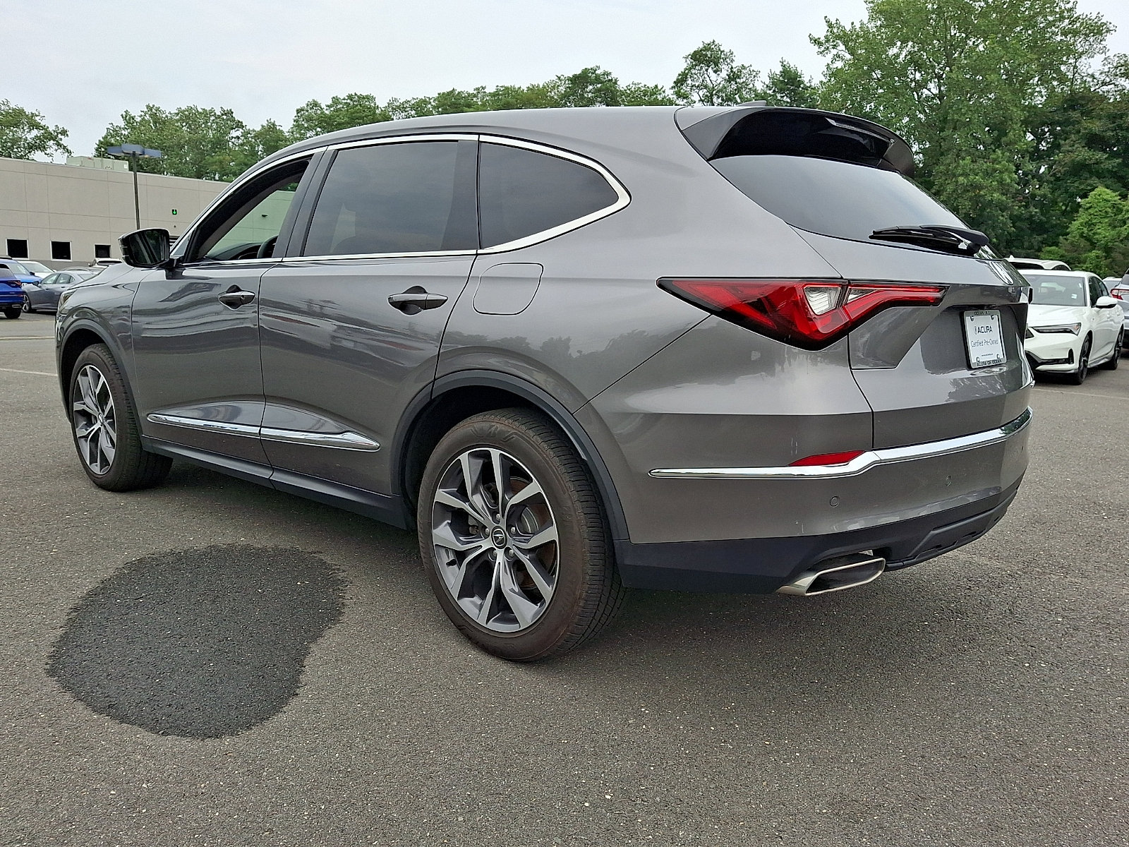 Certified 2024 Acura MDX SH-AWD w/ Technology Package image 4