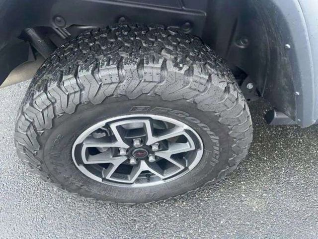 Used 2025 Jeep Wrangler Unlimited Rubicon image 22