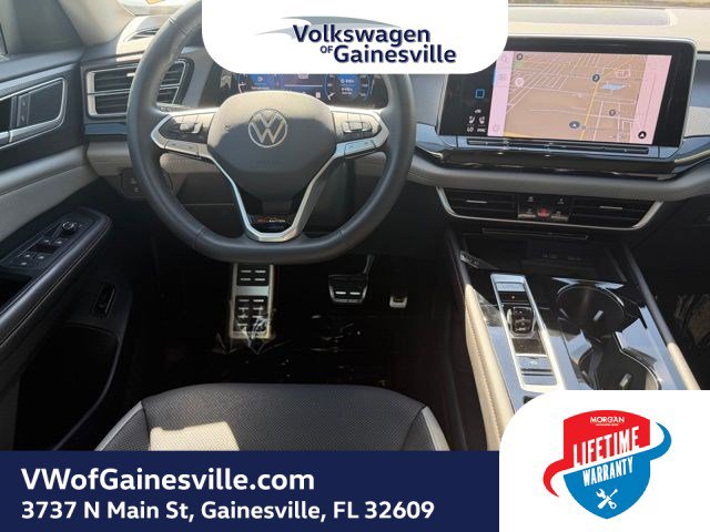 Used 2024 Volkswagen Atlas Peak Edition SEL image 17