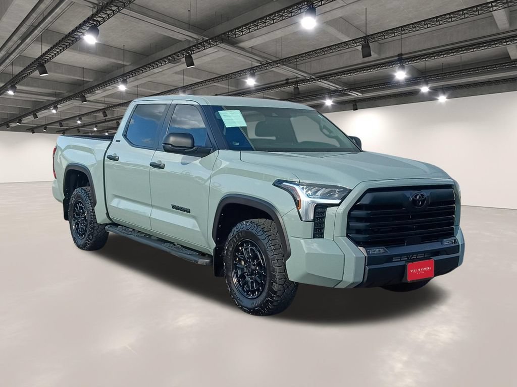 Used 2025 Toyota Tundra SR5 AWD/4WD image 2
