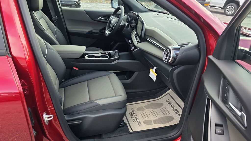 New 2026 Chevrolet Equinox LT w/ Convenience Package II image 6