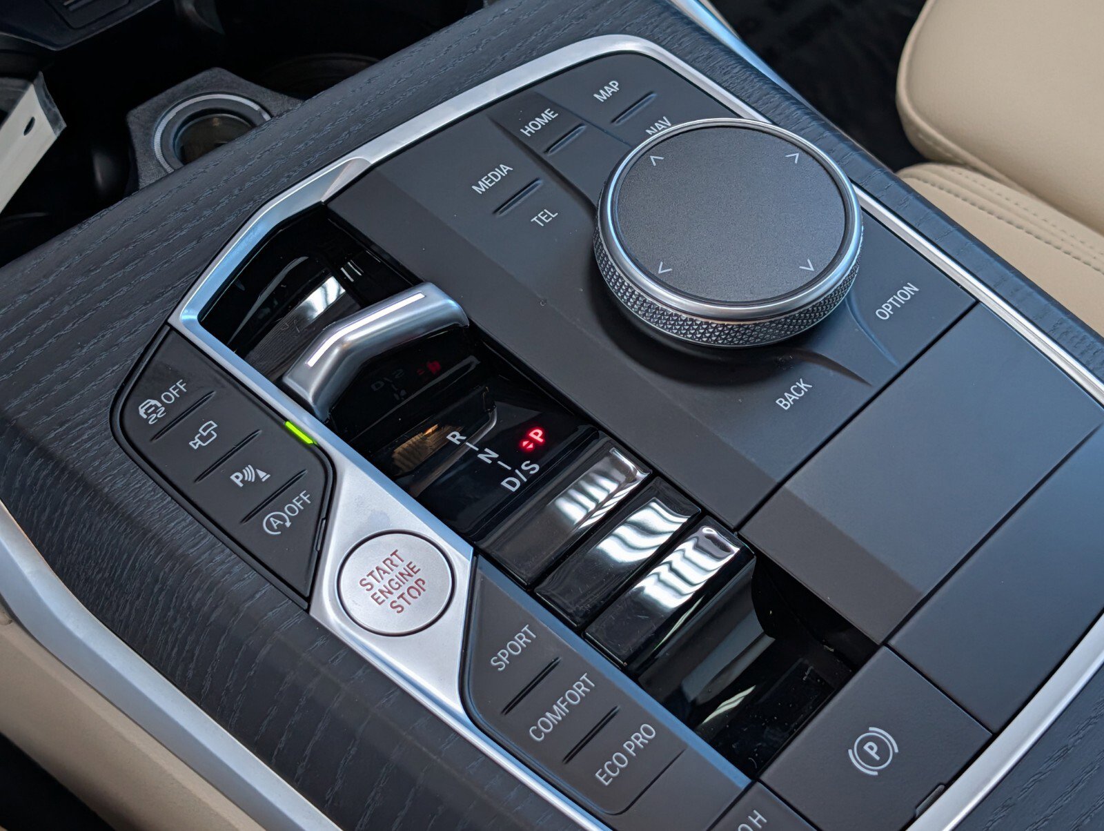 Certified 2025 BMW 330i xDrive Sedan w/ M Sport Package image 25