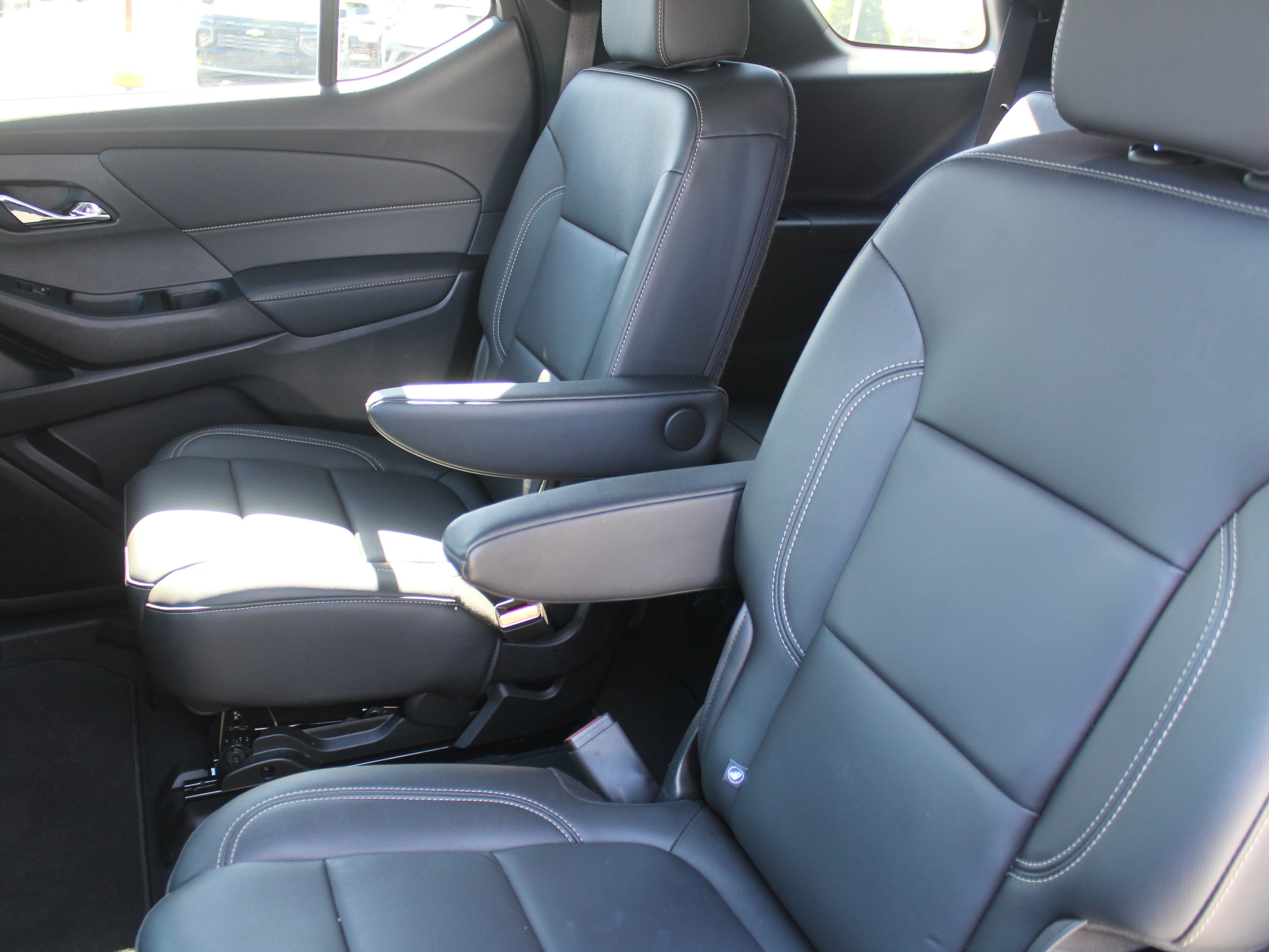 Certified 2023 Chevrolet Traverse LT AWD/4WD image 24