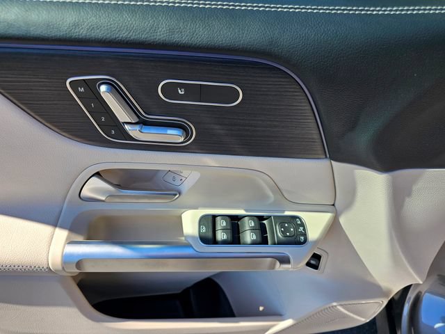 New 2026 Mercedes-Benz GLB 250 4MATIC image 18