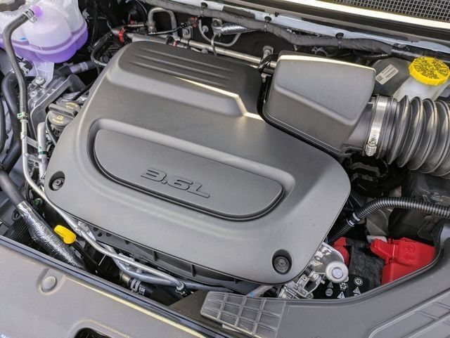New 2027 Chrysler Pacifica Select FWD image 35