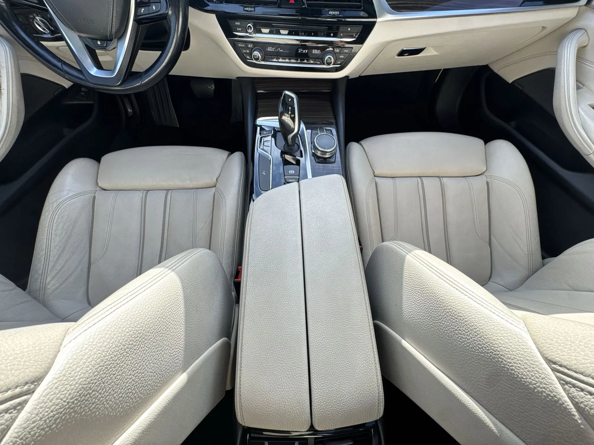 Used 2017 BMW 540i xDrive image 23