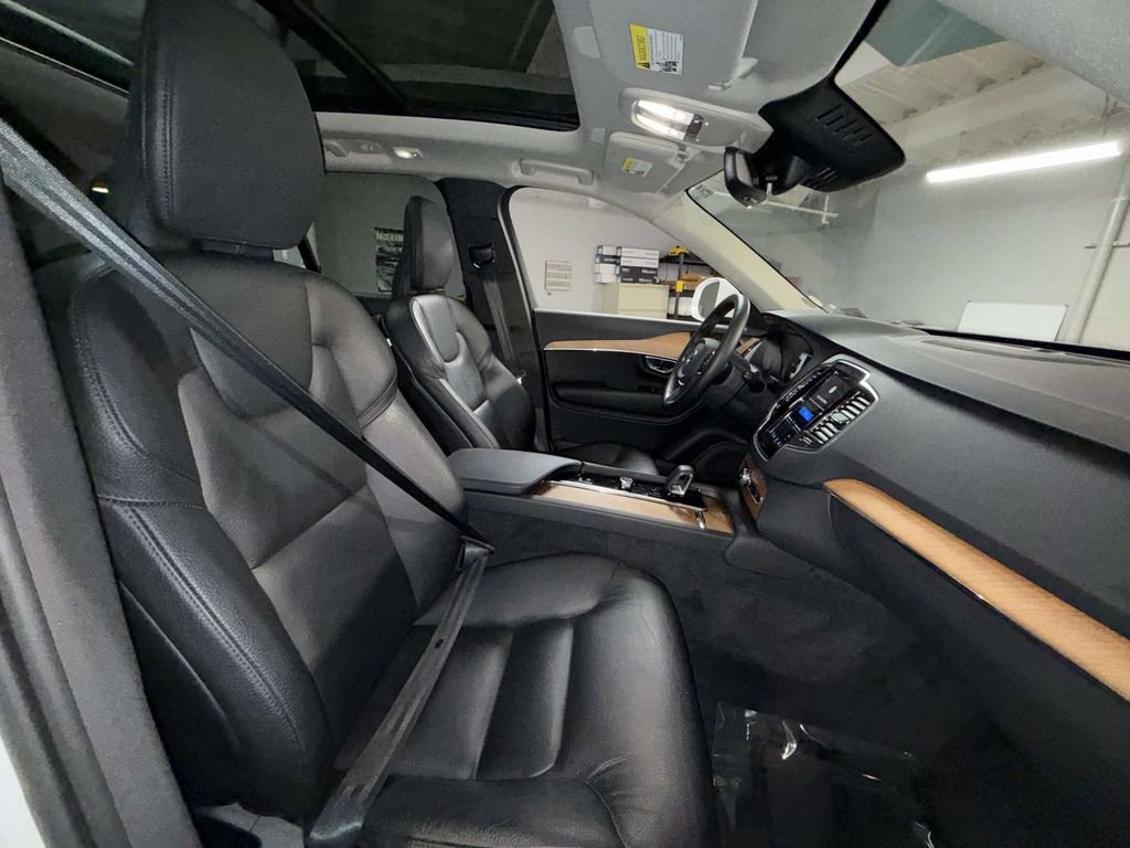 Used 2023 Volvo XC90 T8 Plus AWD/4WD image 14