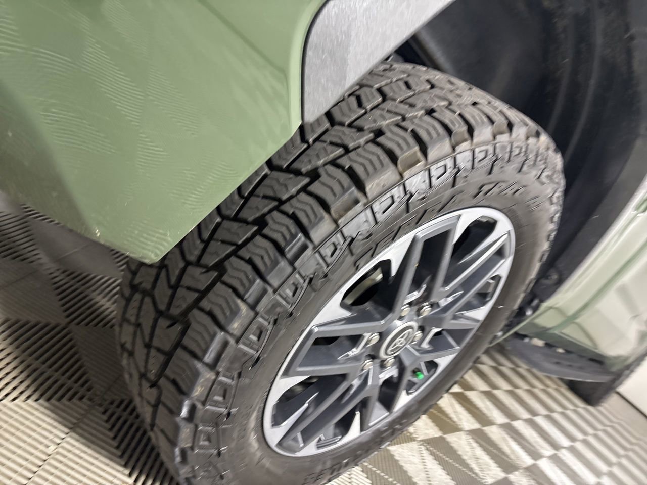 Used 2023 Toyota Tundra Limited image 31