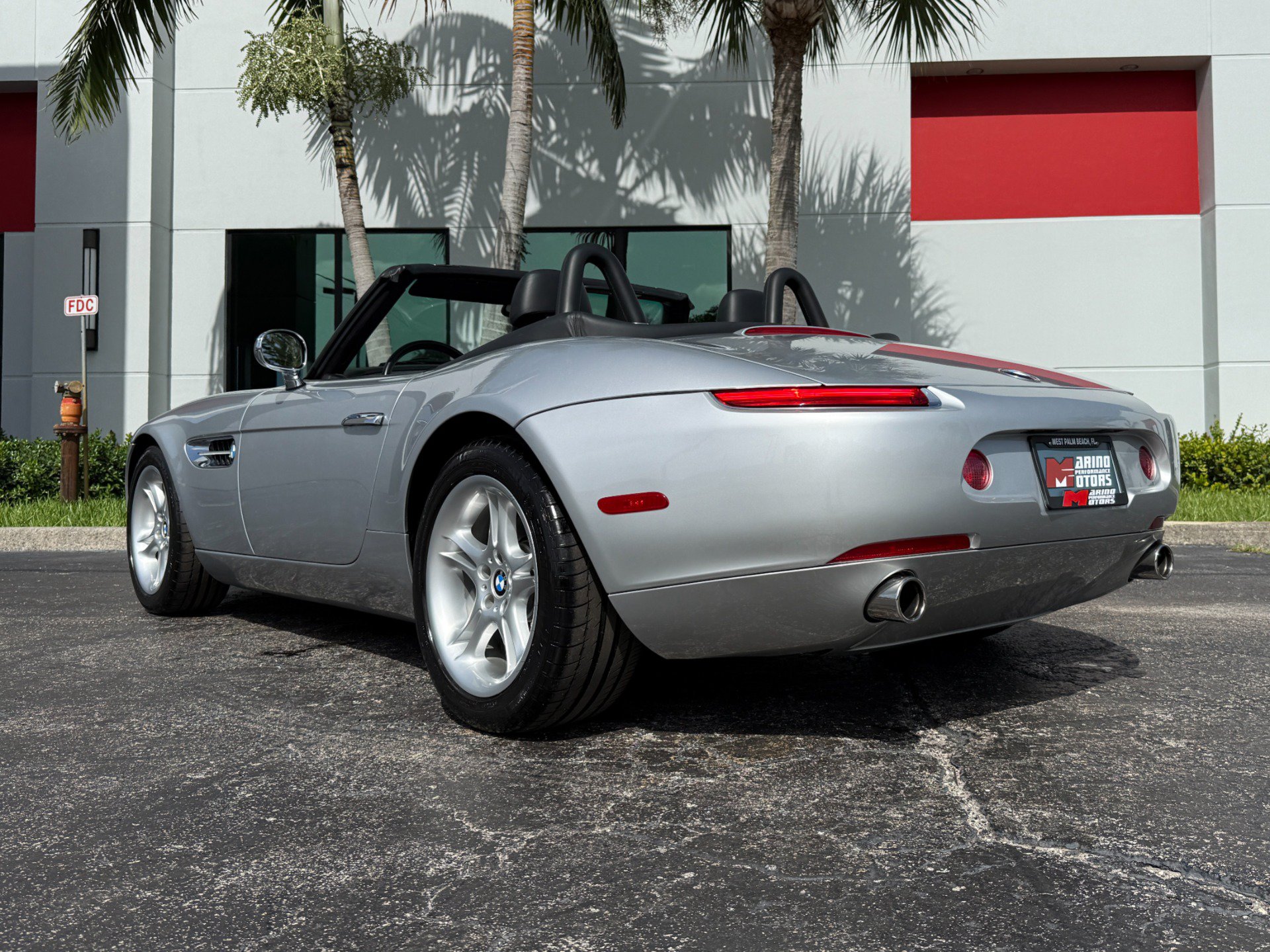Used 2002 BMW Z8 RWD image 18
