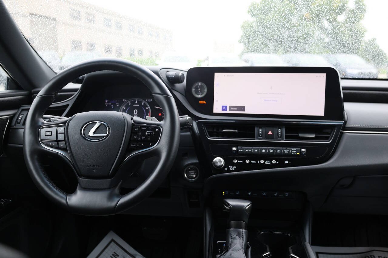 Used 2023 Lexus ES 250 w/ Premium Package AWD/4WD image 23
