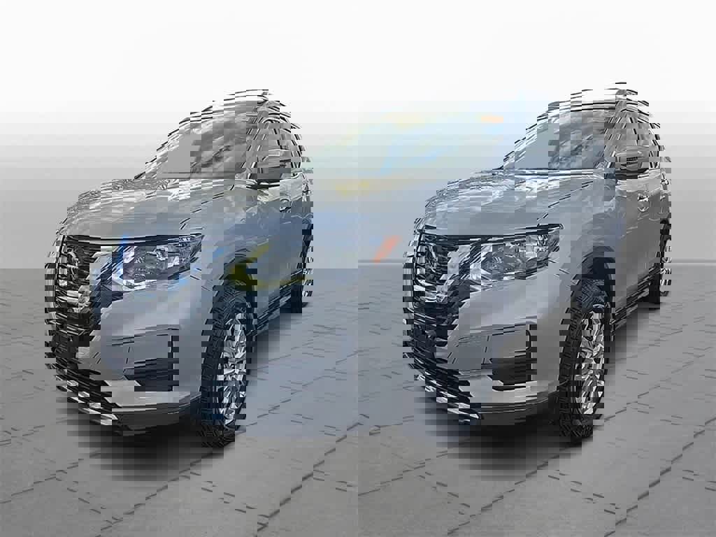 Used 2020 Nissan Rogue SV image 1