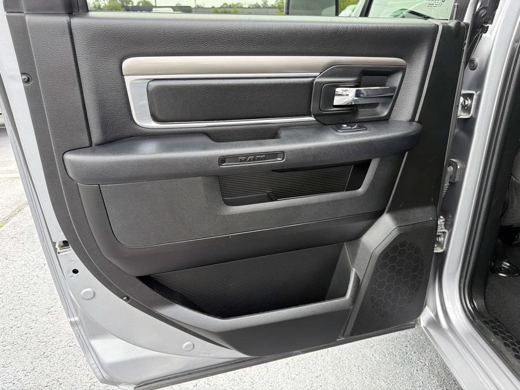 Used 2024 RAM 1500 Classic SLT AWD/4WD image 16
