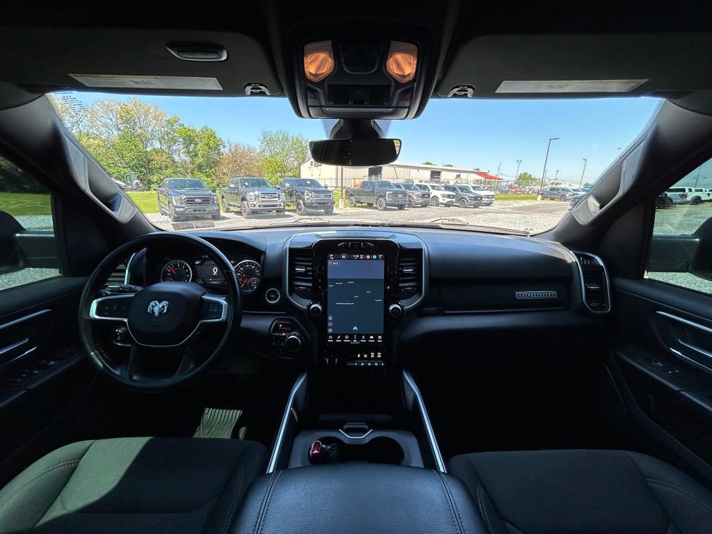 Used 2022 RAM 1500 Big Horn AWD/4WD image 3
