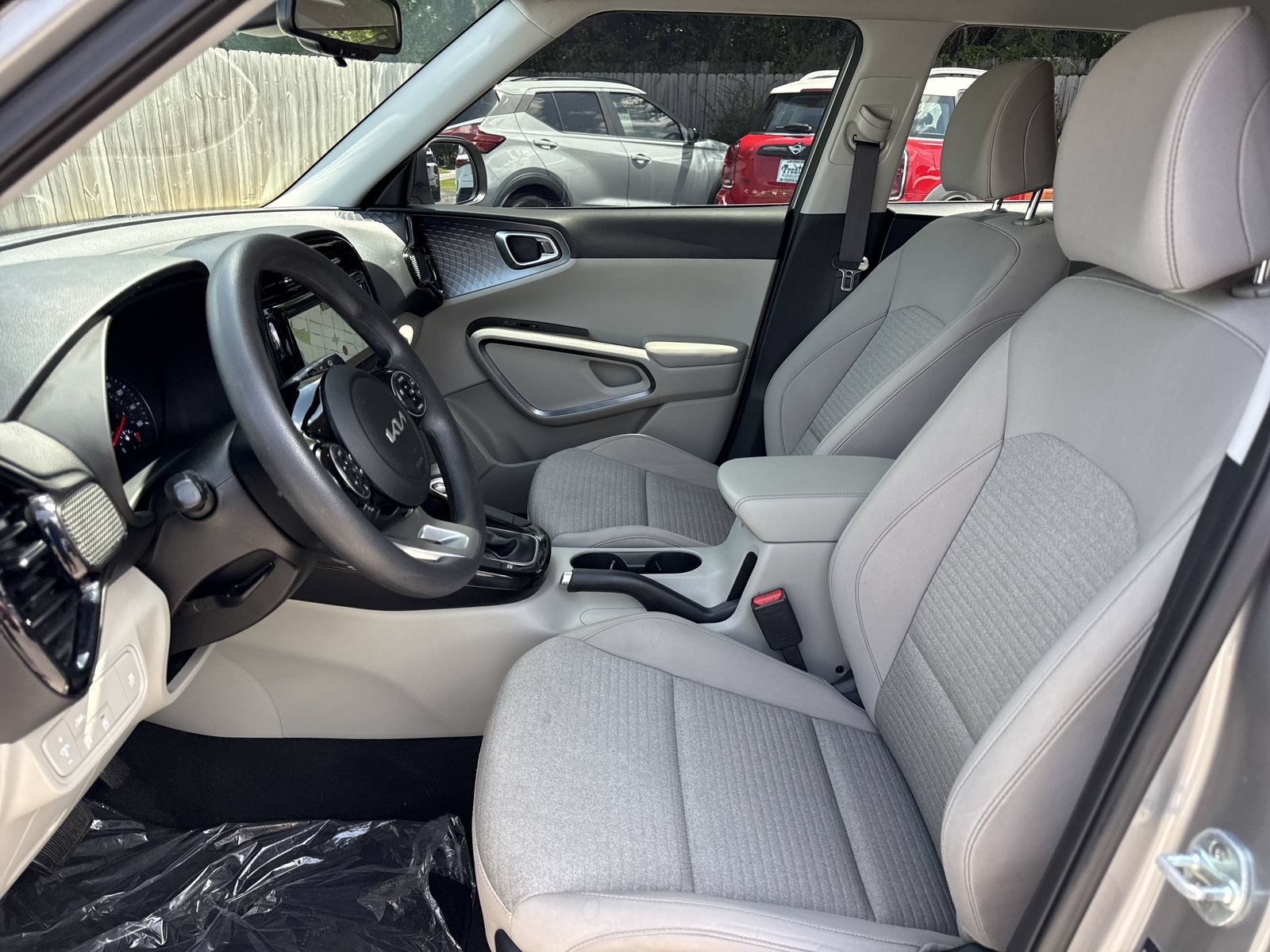 Used 2022 Kia Soul S FWD image 9