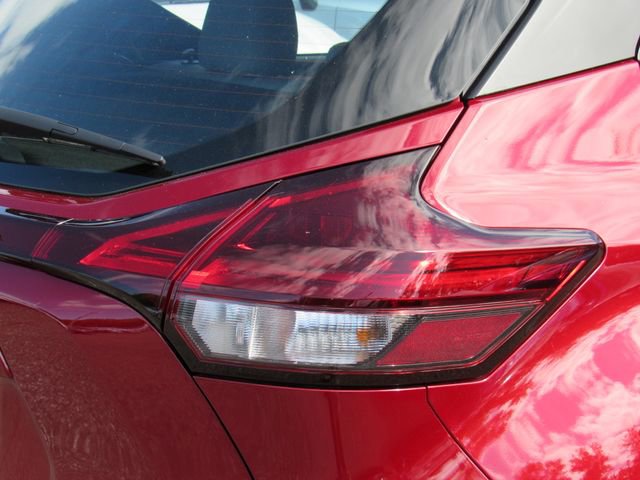 Certified 2024 Nissan Kicks SR w/ SR Premium Package FWD image 12