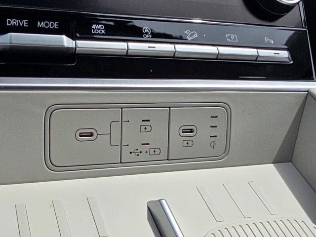 Certified 2025 Hyundai Santa Fe SEL image 10