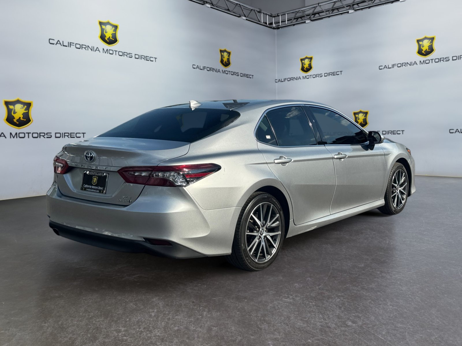 Used 2022 Toyota Camry XLE FWD image 5