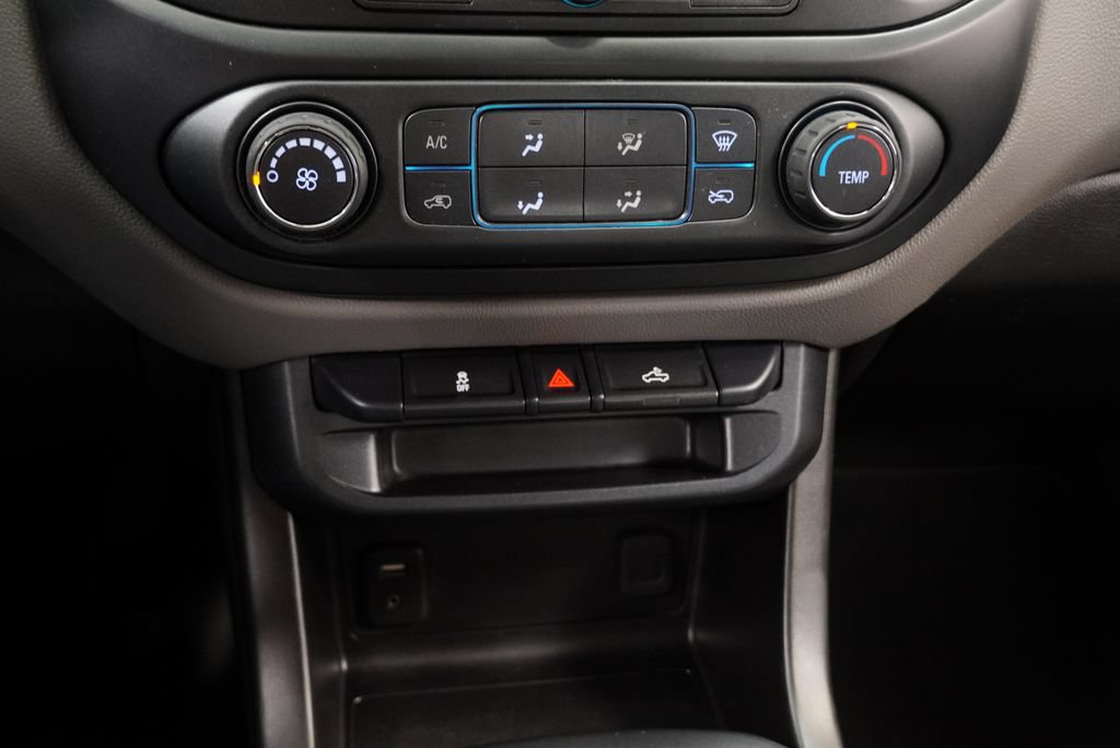 Certified 2018 Chevrolet Colorado W/T AWD/4WD image 19