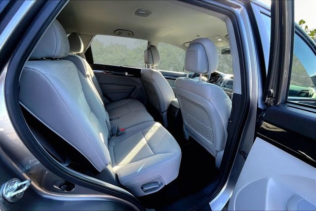 Used 2015 Kia Sorento LX image 25