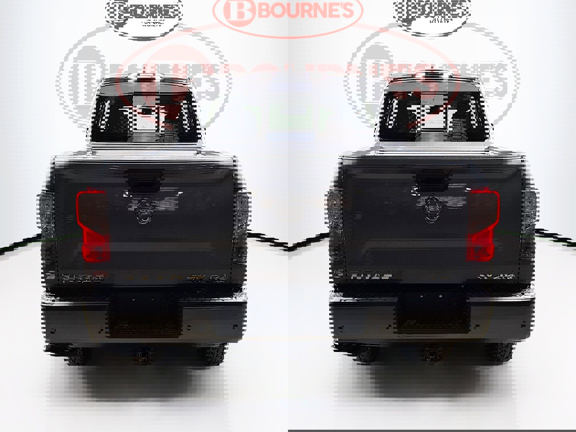 Used 2024 Nissan Titan SV w/ SV Convenience Package image 7