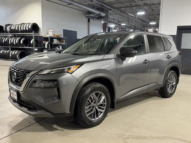 Used 2023 Nissan Rogue S AWD/4WD image 30