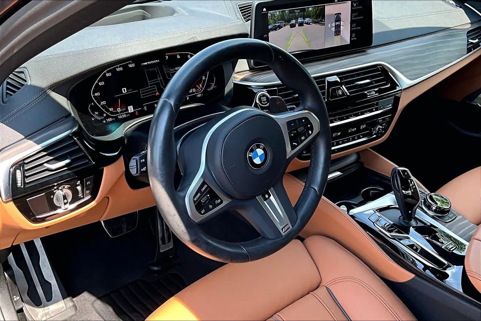 Used 2023 BMW M550i xDrive w/ Executive Package AWD/4WD image 17
