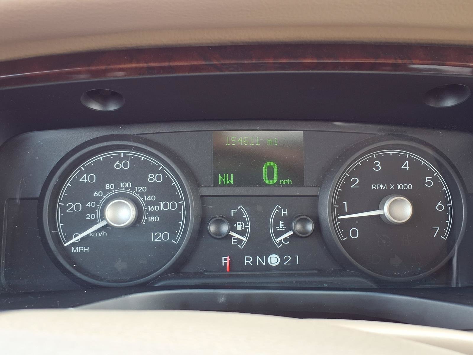 Used 2007 Lincoln Town Car Signature Limited RWD image 13