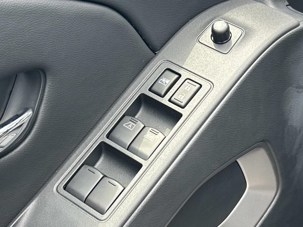 New 2026 Nissan Frontier SV w/ SV Convenience Package RWD image 18