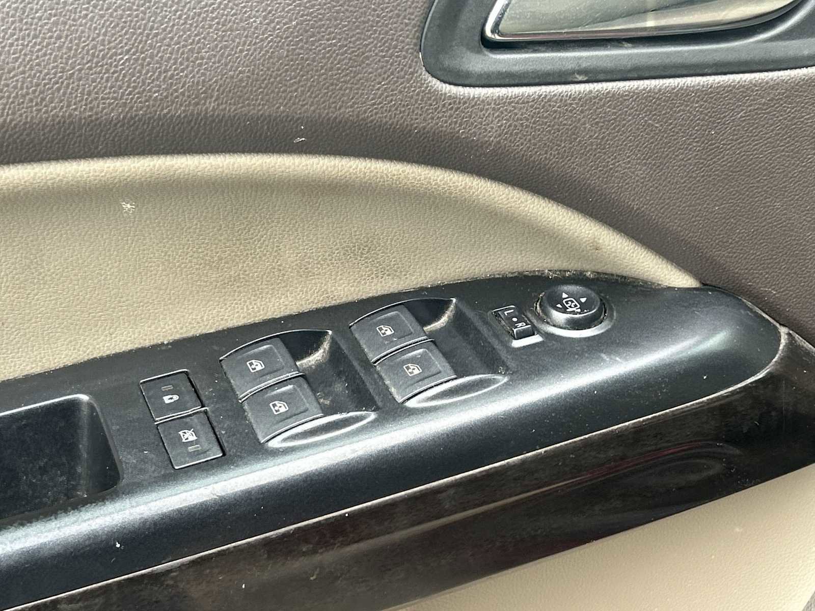 Used 2017 GMC Canyon SLE image 22