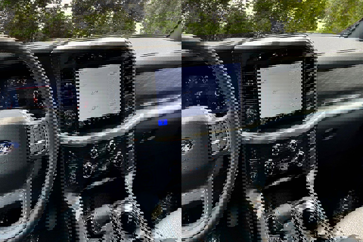 New 2025 Ford F150 Lariat w/ Equipment Group 502A High image 7