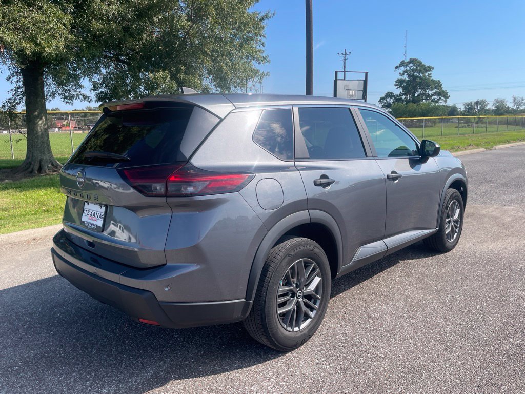 Used 2024 Nissan Rogue S FWD image 7