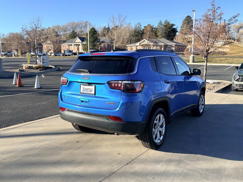 Used 2024 Jeep Compass Latitude image 5